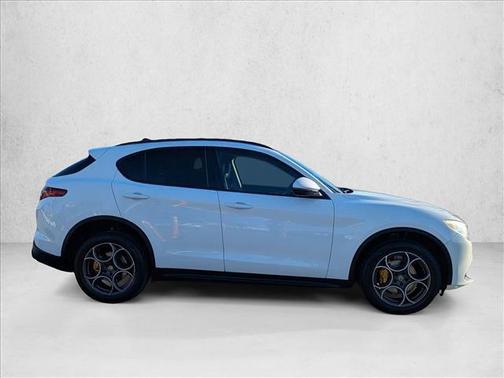 2019 Alfa Romeo Stelvio Sport