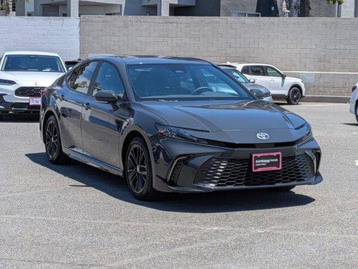 Underground 2025 Toyota Camry SE