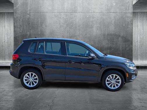 2017 Volkswagen Tiguan Limited 2.0T