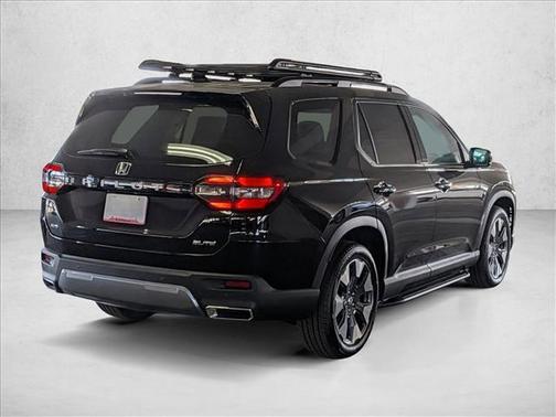 Crystal Black Pearl 2026 Honda Pilot Elite
