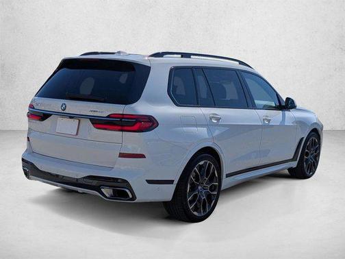 Alpine White 2023 BMW X7 xDrive40i