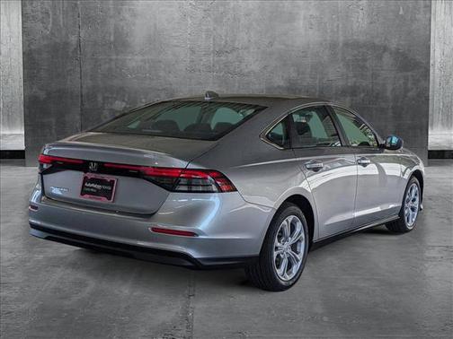 2025 Honda Accord LX 1.5T