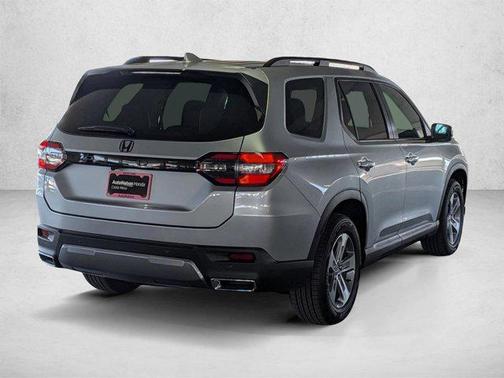 Solar Silver Metallic 2026 Honda Pilot EX-L