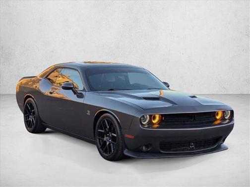 2016 Dodge Challenger R/T Scat Pack