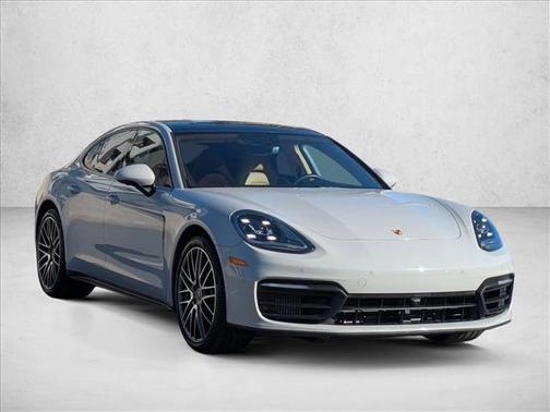 2022 Porsche Panamera RWD
