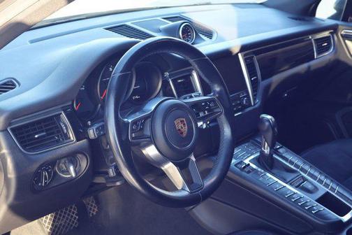 2018 Porsche Macan Sport Edition