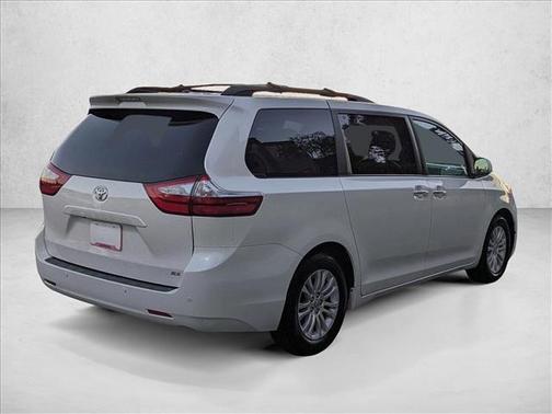 2015 Toyota Sienna XLE