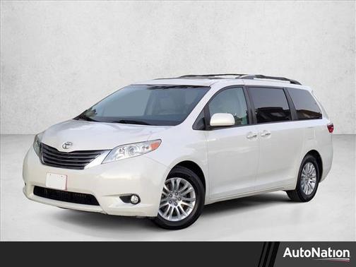 2015 Toyota Sienna XLE