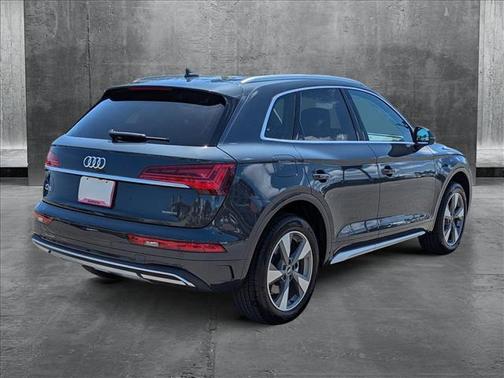 2023 Audi Q5 40 Premium Plus
