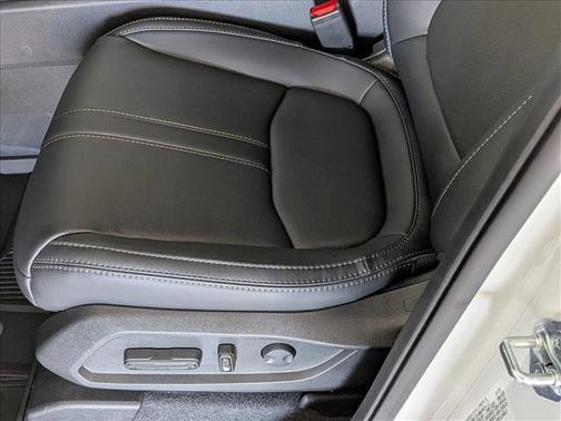 Platinum White Pearl 2026 Honda Pilot Touring 8-Passenger