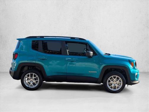 Bikini Metallic Clearcoat 2022 Jeep Renegade Latitude