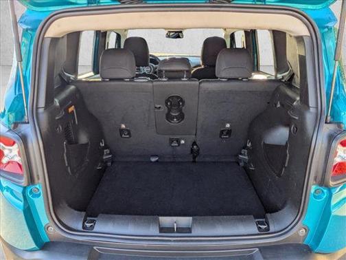 Bikini Metallic Clearcoat 2022 Jeep Renegade Latitude