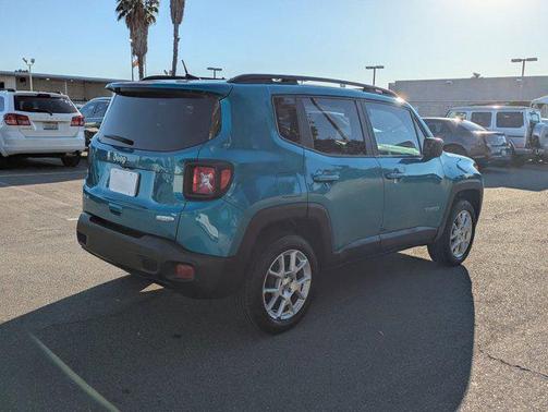 Bikini Metallic Clearcoat 2022 Jeep Renegade Latitude