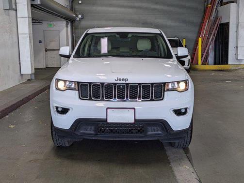 2020 Jeep Grand Cherokee Laredo