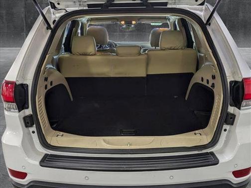 2020 Jeep Grand Cherokee Laredo