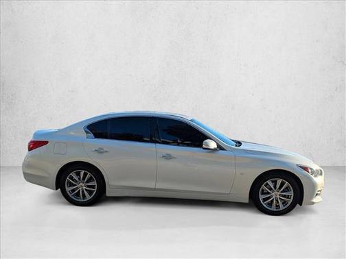 2015 INFINITI Q50 Base