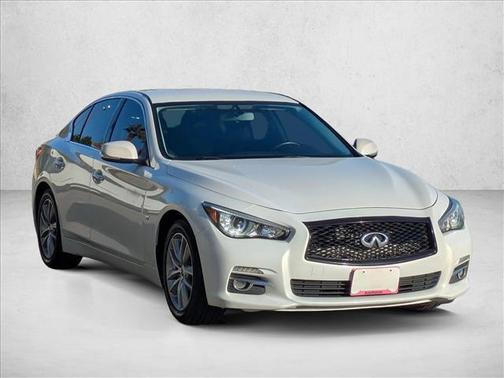 2015 INFINITI Q50 Base
