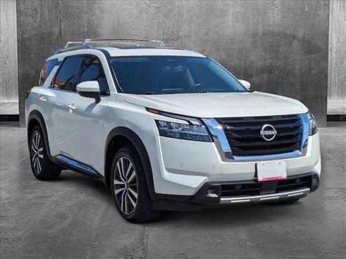 2022 Nissan Pathfinder Platinum 2WD