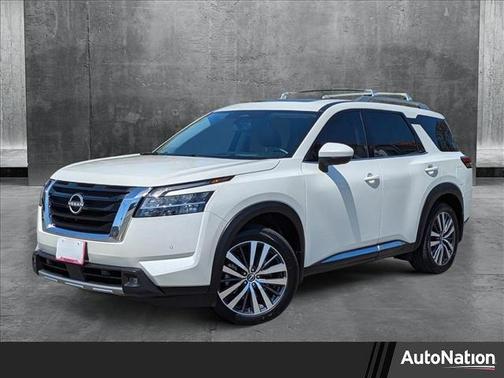 2022 Nissan Pathfinder Platinum 2WD