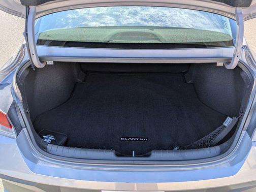 Fluid Metal 2024 Hyundai ELANTRA SEL