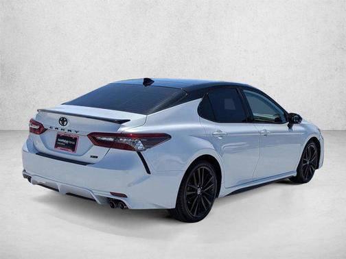 Wind Chill Pearl/Midnight Black Metallic 2023 Toyota Camry XSE