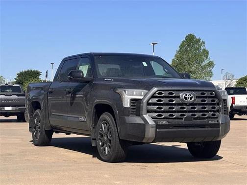 2025 Toyota Tundra Hybrid Platinum