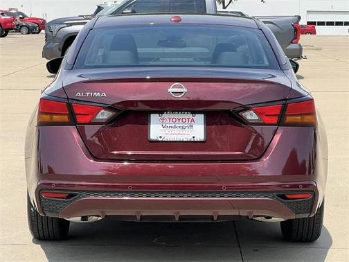 2025 Nissan Altima 2.5 SV