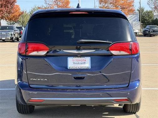 2020 Chrysler Pacifica Touring
