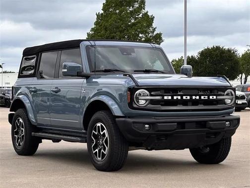 2023 Ford Bronco Outer Banks