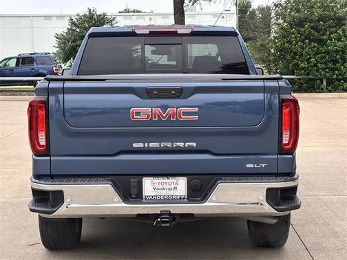 2024 GMC Sierra 1500 SLT