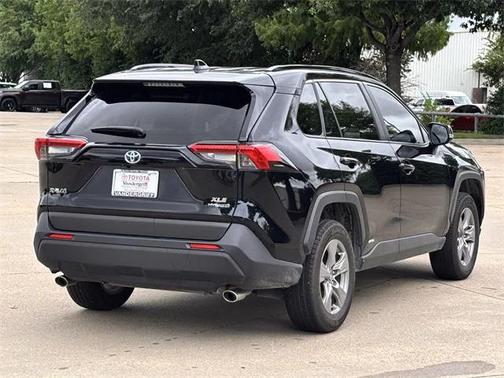 2024 Toyota RAV4 Hybrid XLE