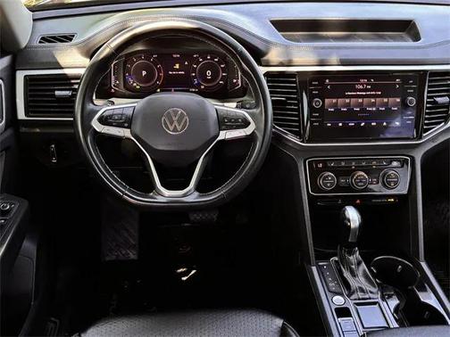 2022 Volkswagen Atlas 3.6L SE w/Technology