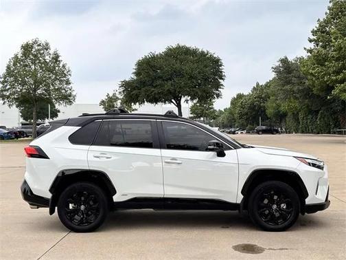 2023 Toyota RAV4 Hybrid SE