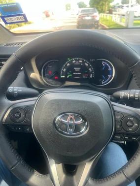 2023 Toyota RAV4 Hybrid SE