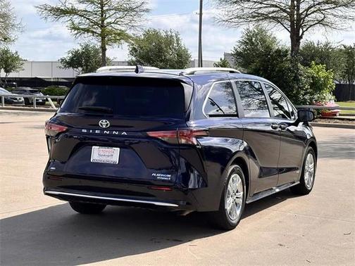2021 Toyota Sienna Platinum 7 Passenger