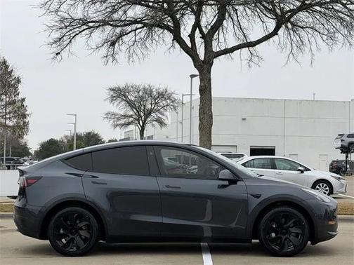 2024 Tesla Model Y Long Range Dual Motor All-Wheel Drive