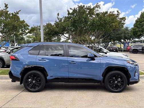 2024 Toyota RAV4 Hybrid SE