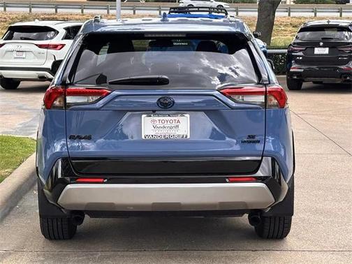 2024 Toyota RAV4 Hybrid SE