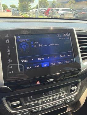 White Diamond Pearl 2018 Honda Pilot EX
