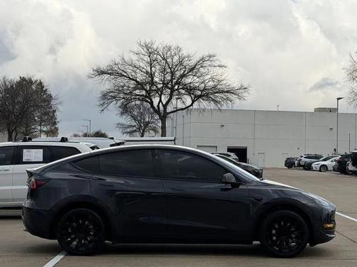 2024 Tesla Model Y Long Range Dual Motor All-Wheel Drive