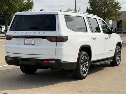 2024 Jeep Wagoneer L Series II 4x2