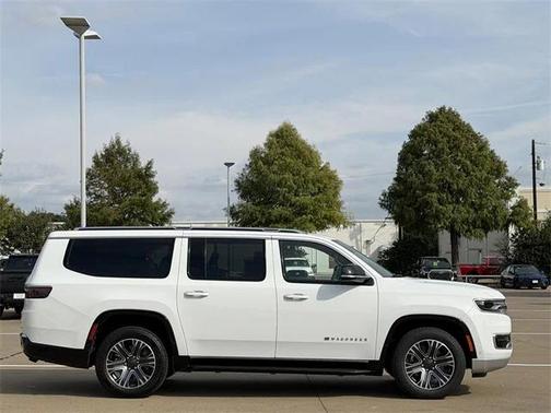 2024 Jeep Wagoneer L Series II 4x2