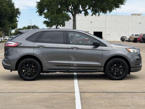 Carbonized Gray Metallic 2024 Ford Edge SE