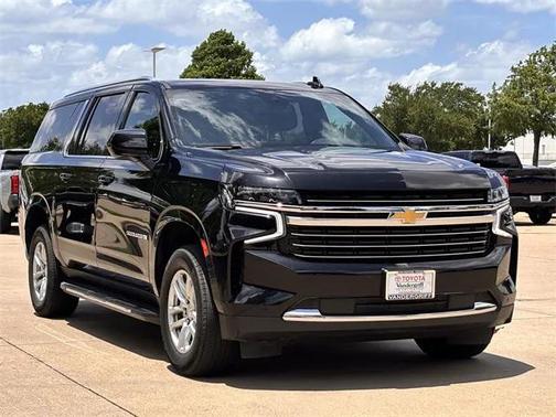 2023 Chevrolet Suburban LT