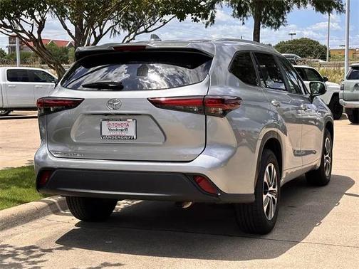 2024 Toyota Highlander XLE