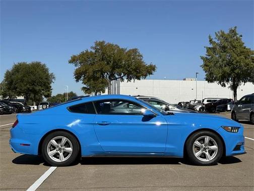 2017 Ford Mustang V6