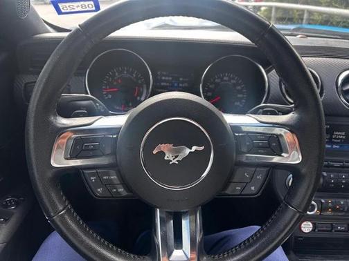 2017 Ford Mustang V6