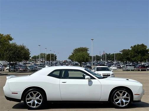 2015 Dodge Challenger SXT Plus