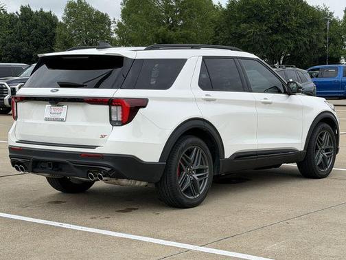 Star White Metallic Tri-Coat 2025 Ford Explorer ST