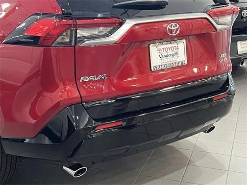 2025 Toyota RAV4 Hybrid SE